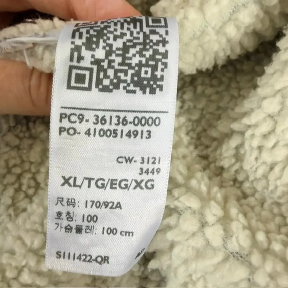 Levis levi sherpa
